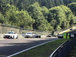 Este accidente grave en Nürburgring ha tenido 10 vehículos implicados, varios heridos… y algunos de ellos españoles
