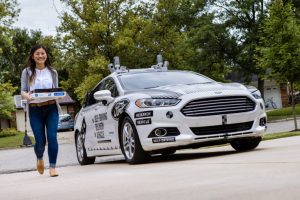 Ford inicia las pruebas con Domino’s para el reparto de pizza en vehículos autónomos