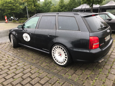 este-accidente-grave-en-nurburgring-ha-tenido-10-coches-con-espanoles-involucrados-01