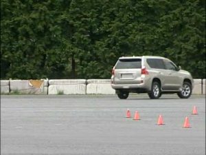 Poniendo a prueba el revisado control de estabilidad del Land Cruiser/Lexus GX 460