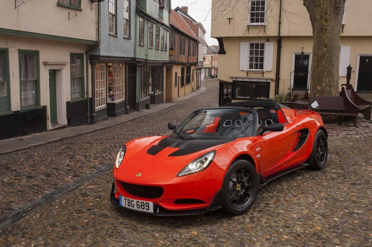 El SUV de Lotus será ultraligero, potente… ¿rival del Urus?