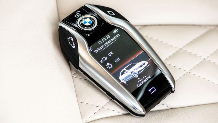 BMW quiere eliminar las llaves de los coches, ¿qué propone en su lugar?