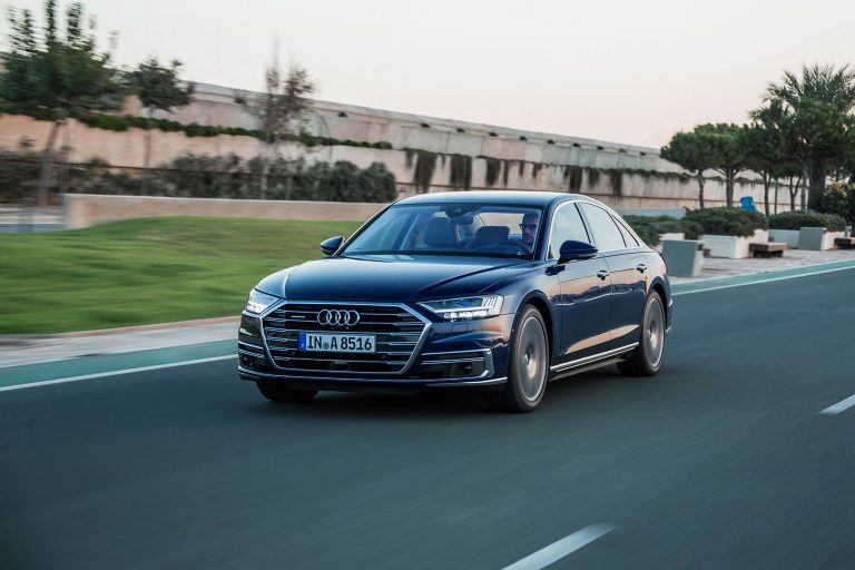 ¡Lujo sobre ruedas! Audi ya admite pedidos del A8 en España, a partir de 97.500 euros