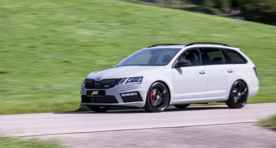el-skoda-octavia-rs-de-abt-viene-pisando-fuerte-315-cv-bajo-el-brazo-03