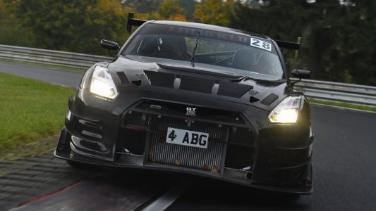 un-nissan-gt-r-de-1-115-cv-quiere-posicionarse-como-el-nuevo-rey-de-nurburgring-objetivo-destronar-al-porsche-911-gt2-rs-01