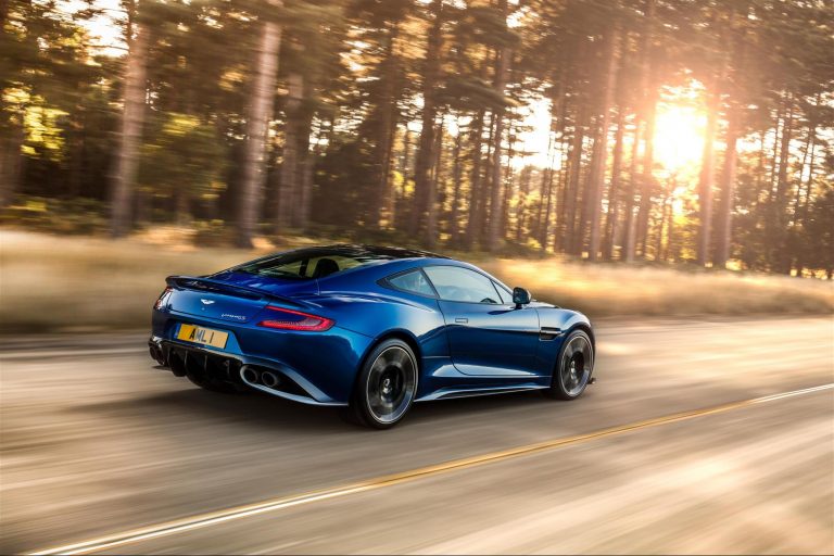 El nuevo Aston Martin Vanquish tendrá cambio manual y será único en el mercado