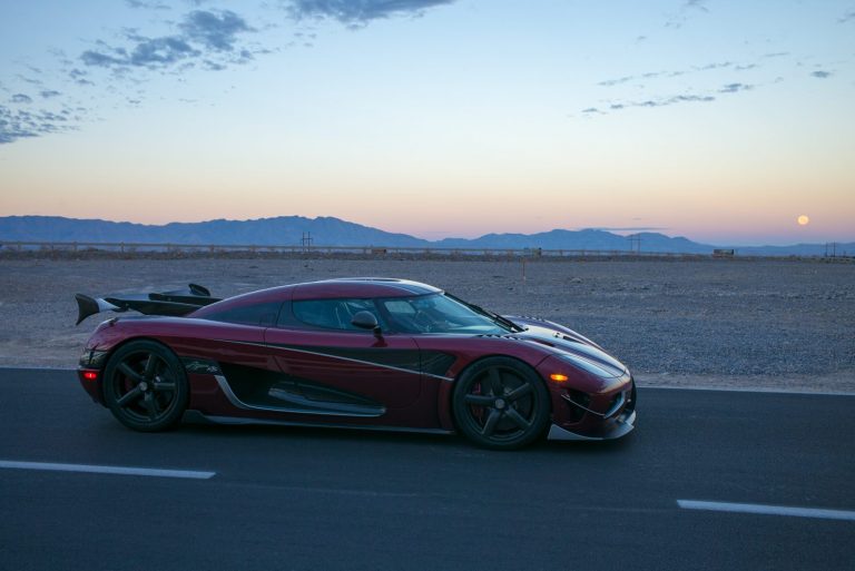 El Koenigsegg Agera RS logra un nuevo récord de velocidad: 447,2 Km/h. La pelota está en el tejado del Bugatti Chiron