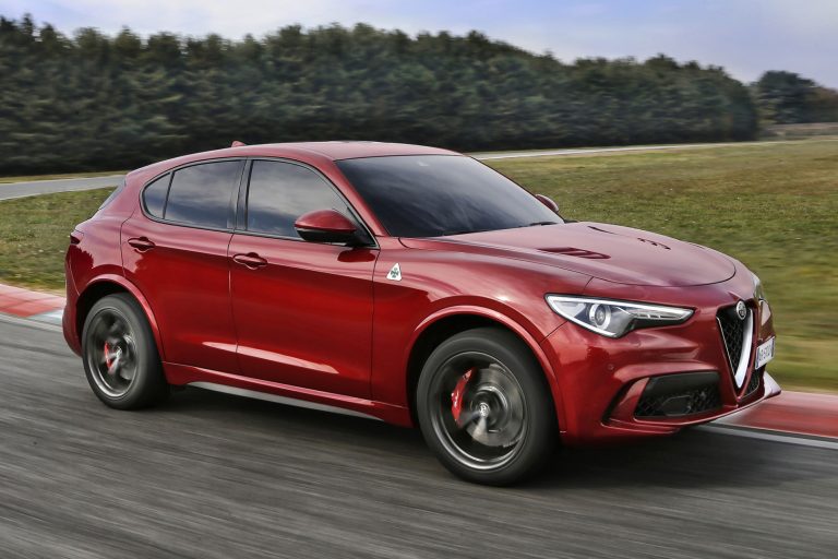 Ya puedes hacerte con el Alfa Romeo Stelvio Quadrifoglio… pagando 104.000 euros