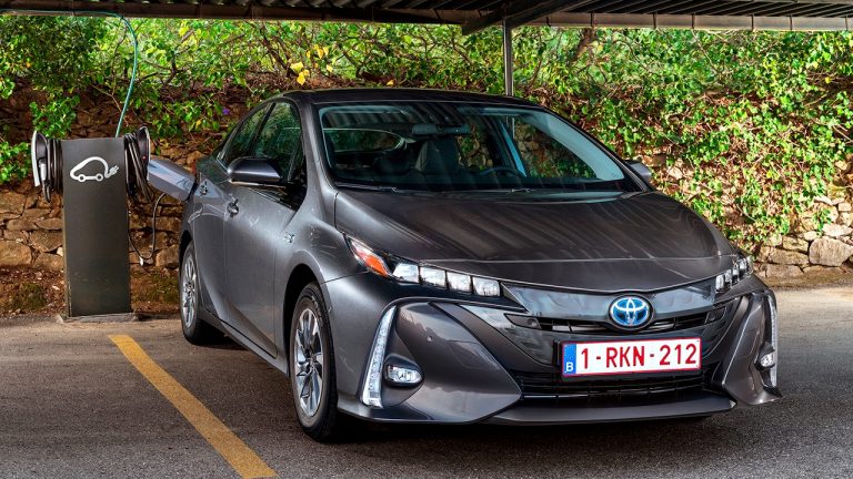 Toyota le pone fecha al motor de combustión: En 2050 estará muerto y enterrado