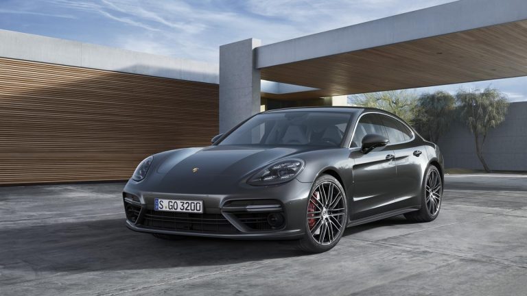 Porsche quiere mantener el volante en sus coches autónomos en el futuro