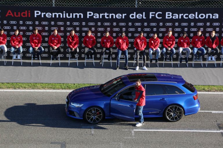 Los jugadores del FC Barcelona reciben sus Audi para 2018-2019: ¿Qué coche tiene cada jugador?