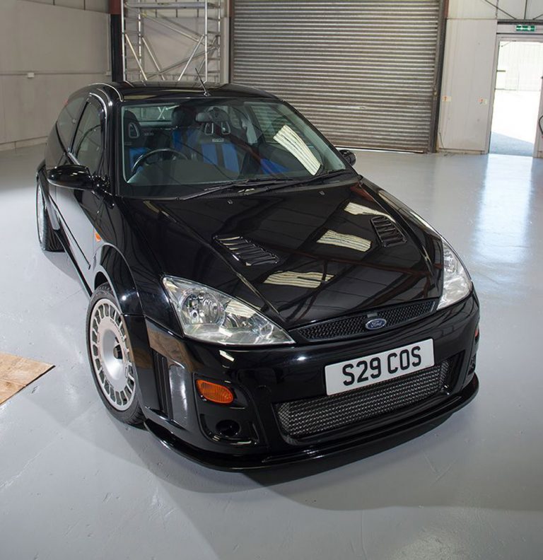 Hacerte con un Ford Focus mk1 con motor Cosworth es posible, aunque eso sí, con volante a la derecha