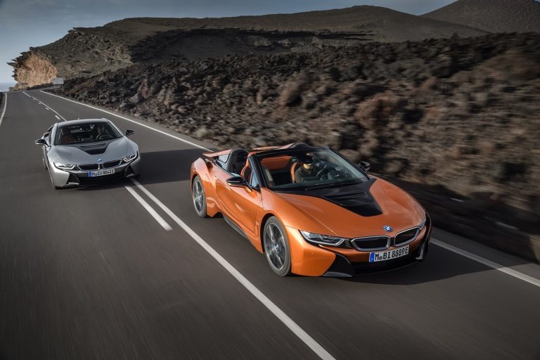 Ya puedes comprar los nuevos BMW i8 Coupé y Roadster, ¿quieres saber su precio en España?