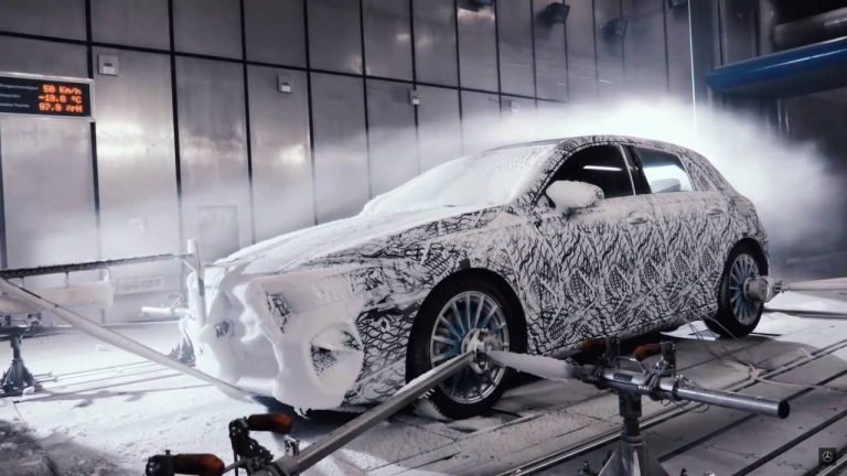 Mercedes nos enseña el nuevo Clase A en pruebas extremas
