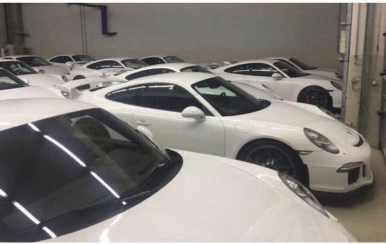 18 Porsche 911 GT3 (2015) blancos y con las mismas especificaciones a la venta: ¿De dónde salen?