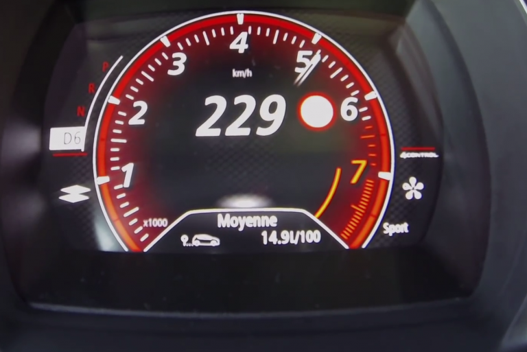 Vídeo: ¿Cómo acelera el nuevo Renault Mégane RS de 280 CV con cambio EDC?