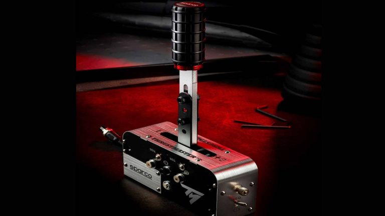 Si te gustan los simuladores de conducción, este Thrustmaster Sparco es ideal para ti
