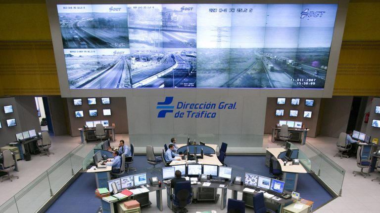 La DGT podría rebajar la velocidad de 100 km/h a 90 km/h en carreteras convencionales