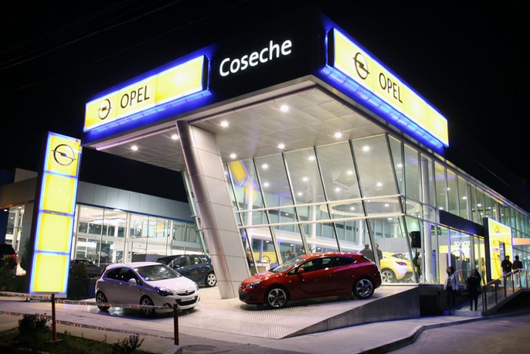 PSA quiere meter la tijera a la red de concesionarios europea de Opel