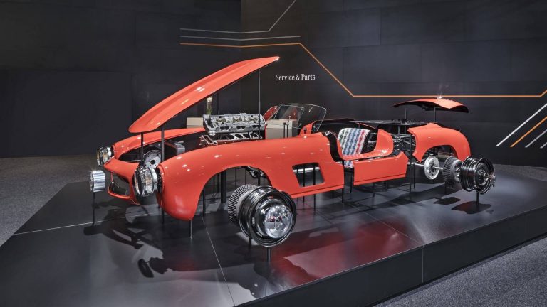 Los paneles de carrocería del Mercedes 300 SL Gullwing vuelven a producirse