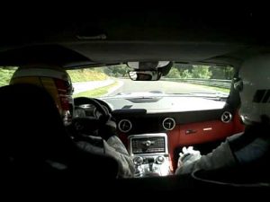 El Mercedes SLS llega al Green Hell, ¡y hay vídeo!