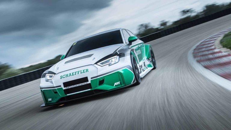 Audi RS3 Schaeffler 4ePerformance: ¡1.200 CV movidos por cuatro motores eléctricos!