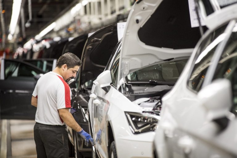 Viento en popa: SEAT contrata 250 trabajadores adicionales para fabricar más coches