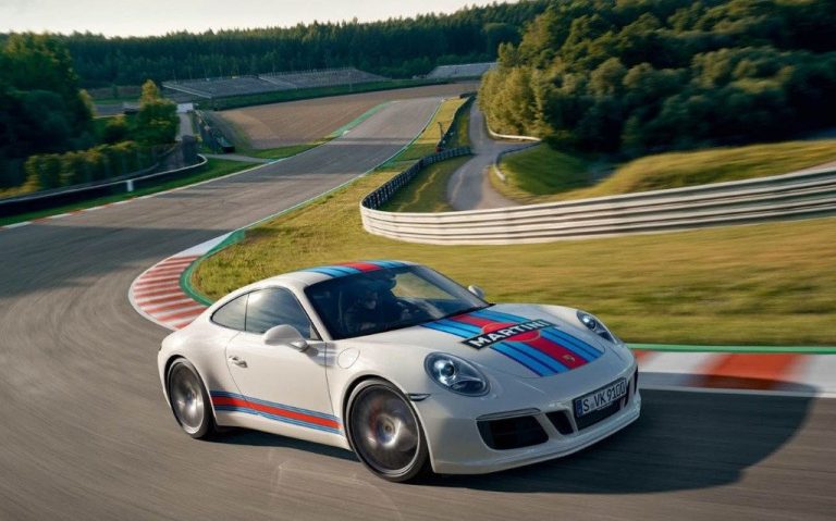 Ya puedes equipar la decoración Martini Racing en el Porsche 911 de manera oficial