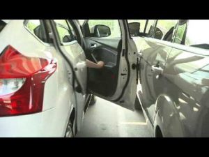 Ford presenta su protector de puertas