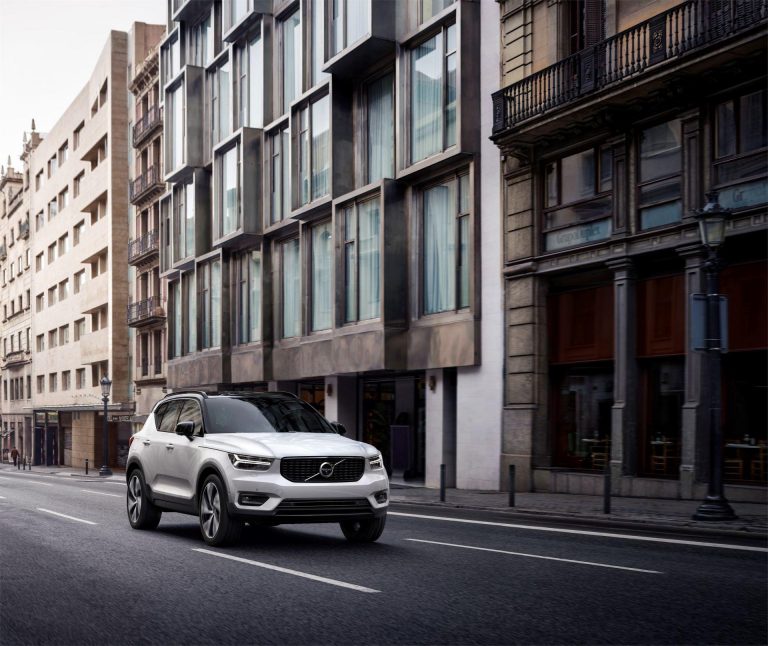 Volvo rompe todas sus previsiones con el XC40: Tienen que aumentar su producción debido a su éxito