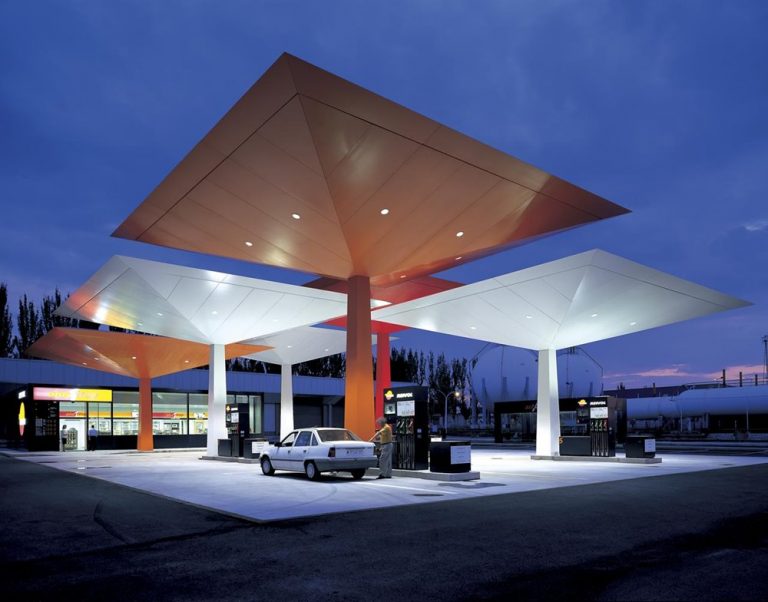 ¿Cuáles son las nuevas etiquetas europeas para la gasolina y otros tipos de combustibles?