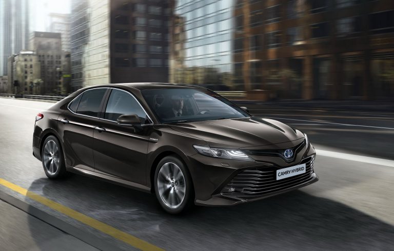 El Toyota Camry vuelve a Europa: Ocupando el hueco dejado por el Avensis