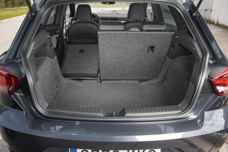 seat-arona-y-seat-ibiza-beats-con-equipo-de-sonido-beats-by-dr-dre-02