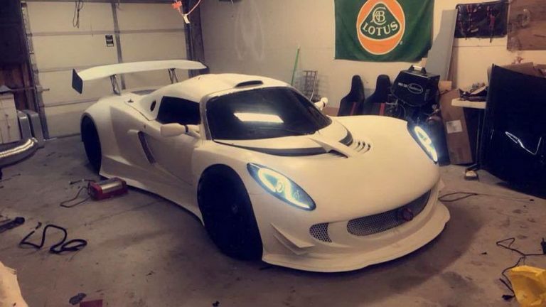 ¿Un Lotus Elise con el motor V10 del BMW M5? Alguien lo ha llevado a cabo