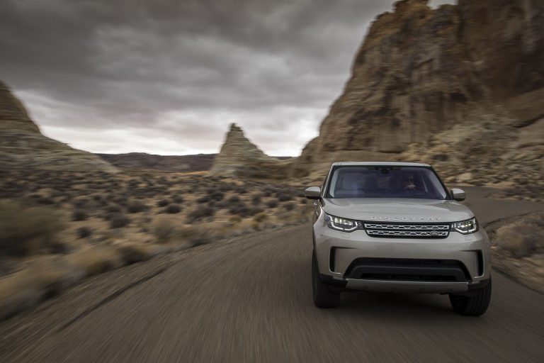 El nuevo motor SDV6 diésel de 306 CV llega al Land Rover Discovery