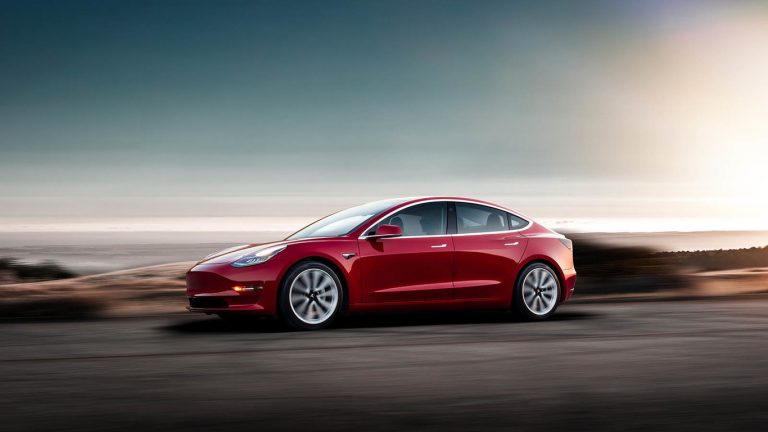 La producción del Tesla Model 3 vuela: supera las mil unidades diarias