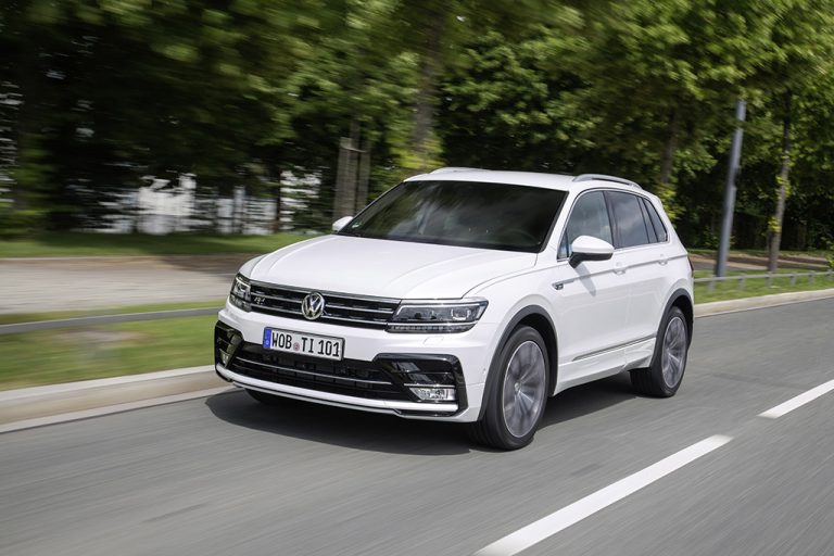 A revisión 700.000 Volkswagen Tiguan y Touran: Posible riesgo de incendio en el techo