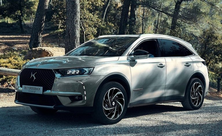 DS 7 Crossback E-TENSE 4×4: La versión híbrida enchufable con 50 km en modo eléctrico