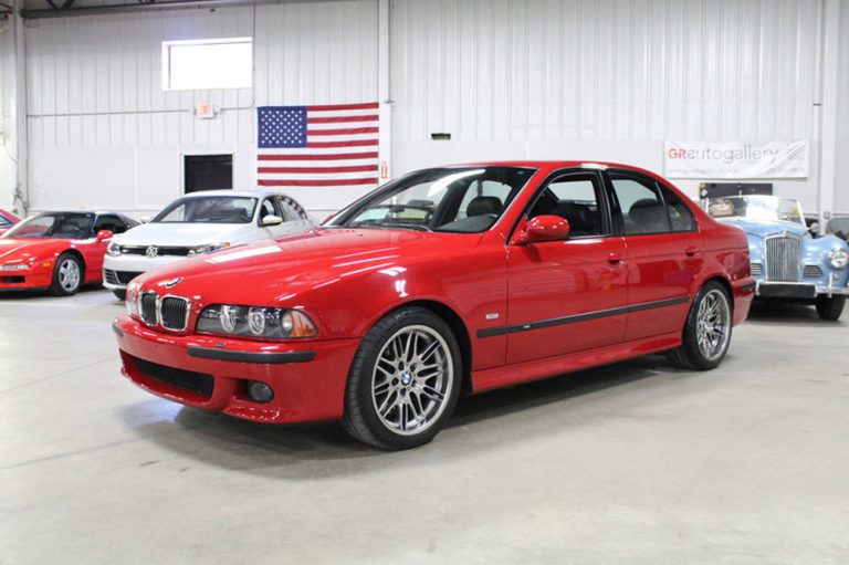 Sale a la venta un BMW M5 E39 con 14.000 km… al precio de un BMW M2