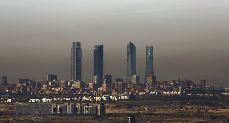 España quiere prohibir la venta de coches diésel y gasolina para 2040