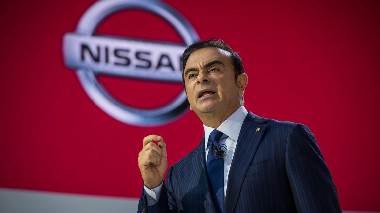 Carlos Ghosn es arrestado en Japón y Nissan planea destituirlo