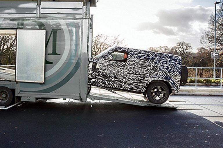 El nuevo Land Rover Defender nos enseña su silueta camuflada