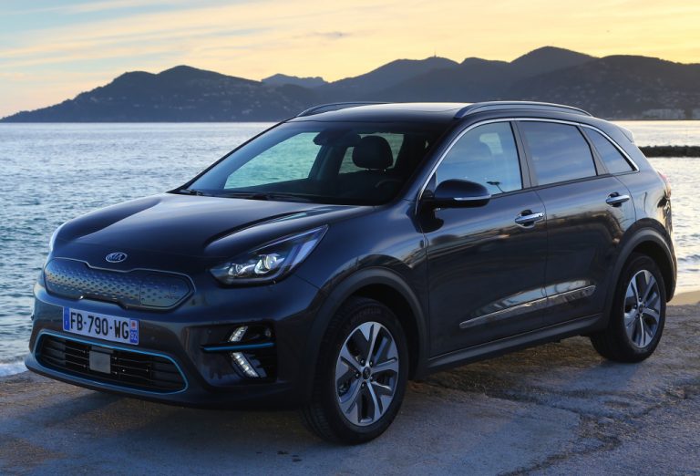 El Kia e-Niro (100% eléctrico) llega a España desde 39.485 euros