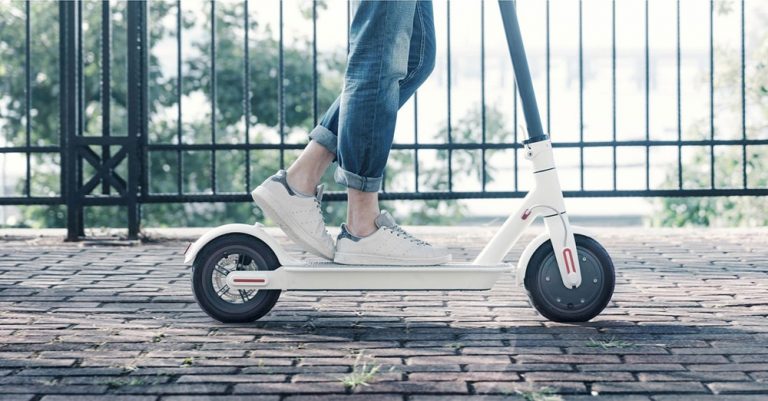 La DGT quiere que los usuarios de patín eléctrico tengan carné y seguro