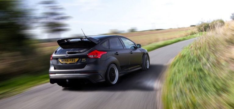 Mountune lleva el Ford Focus RS hasta los 400 CV con los paquetes M400R y M400X