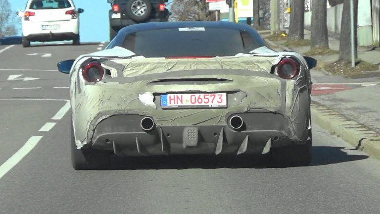 Vídeo: el Ferrari híbrido se deja ver en movimiento