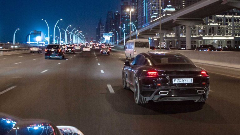 El Porsche Taycan es un éxito rotundo, ¡y aún falta un mes para el debut!