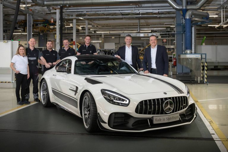 El Mercedes-AMG GT 2020 arranca su producción, y el primero en salir de la línea es n GT R Pro