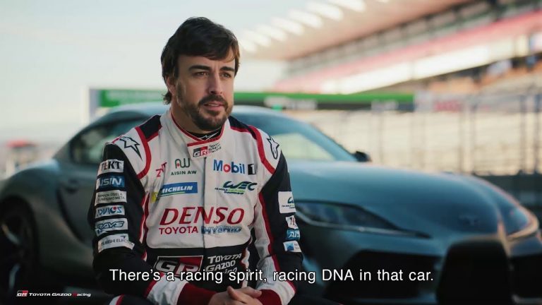 Vídeo: Fernando Alonso prueba el nuevo Toyota Supra… y le encanta