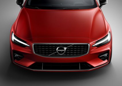 New Volvo S60 R-Design exterior